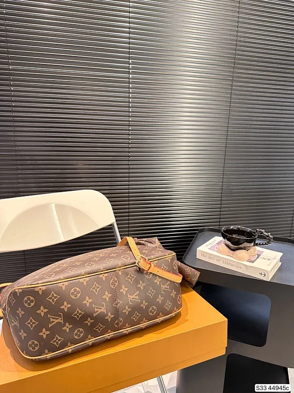 All Categories Official Website "Brand Women's Bags" Women's Bags 💙 LV 2024 New LV Crossbody Bag