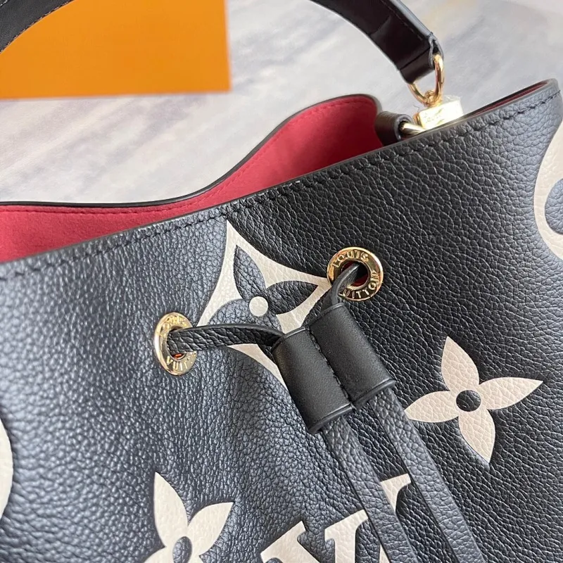 All Categories Official Website "Brand Women's Bags" Women's Bags 💙 LV 2025 New LV Crossbody Bag