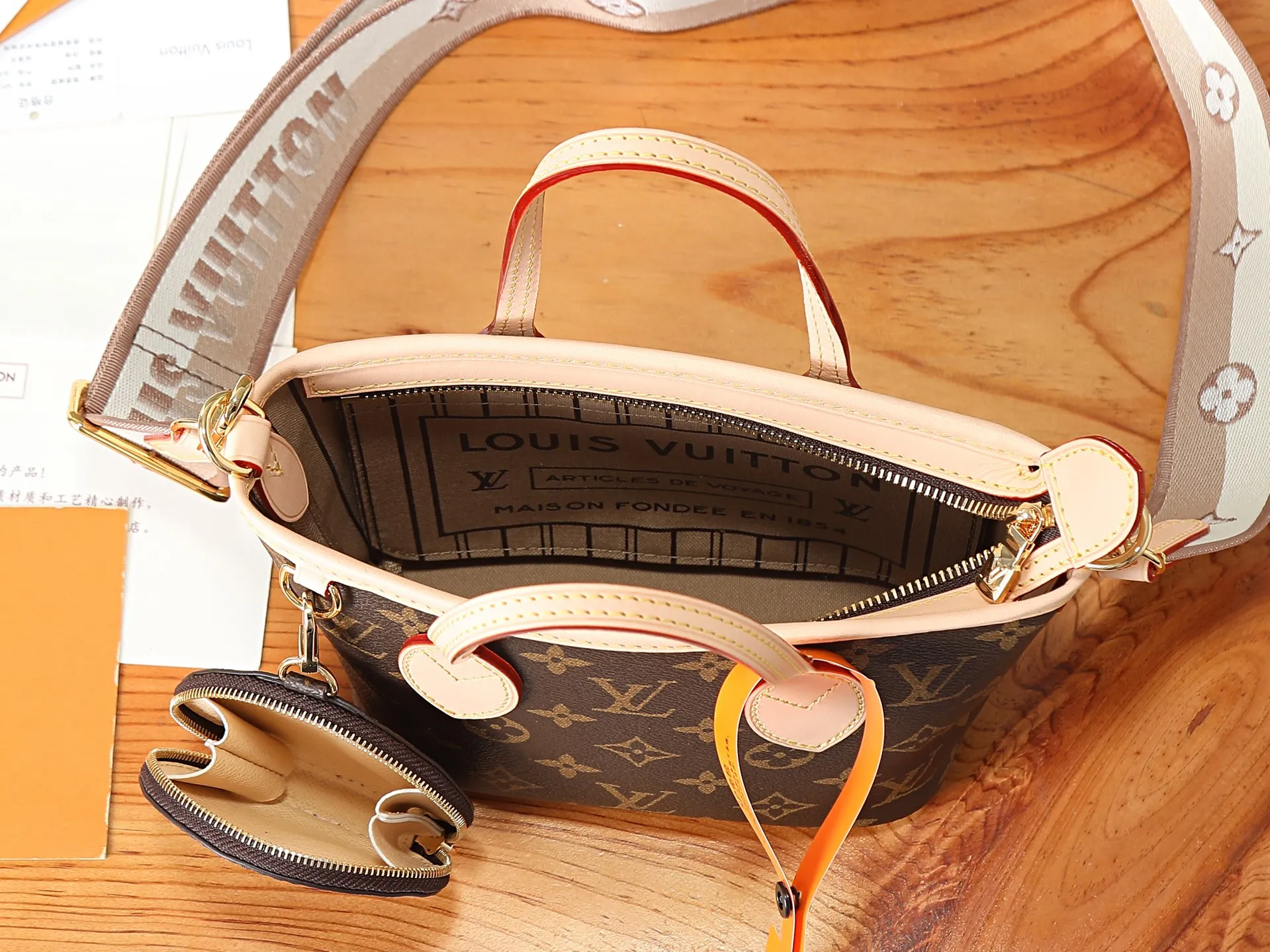All Categories Official Website "Brand Women's Bags" Women's Bags 💙 LV LV 2026 New Handheld Shoulder Bag
