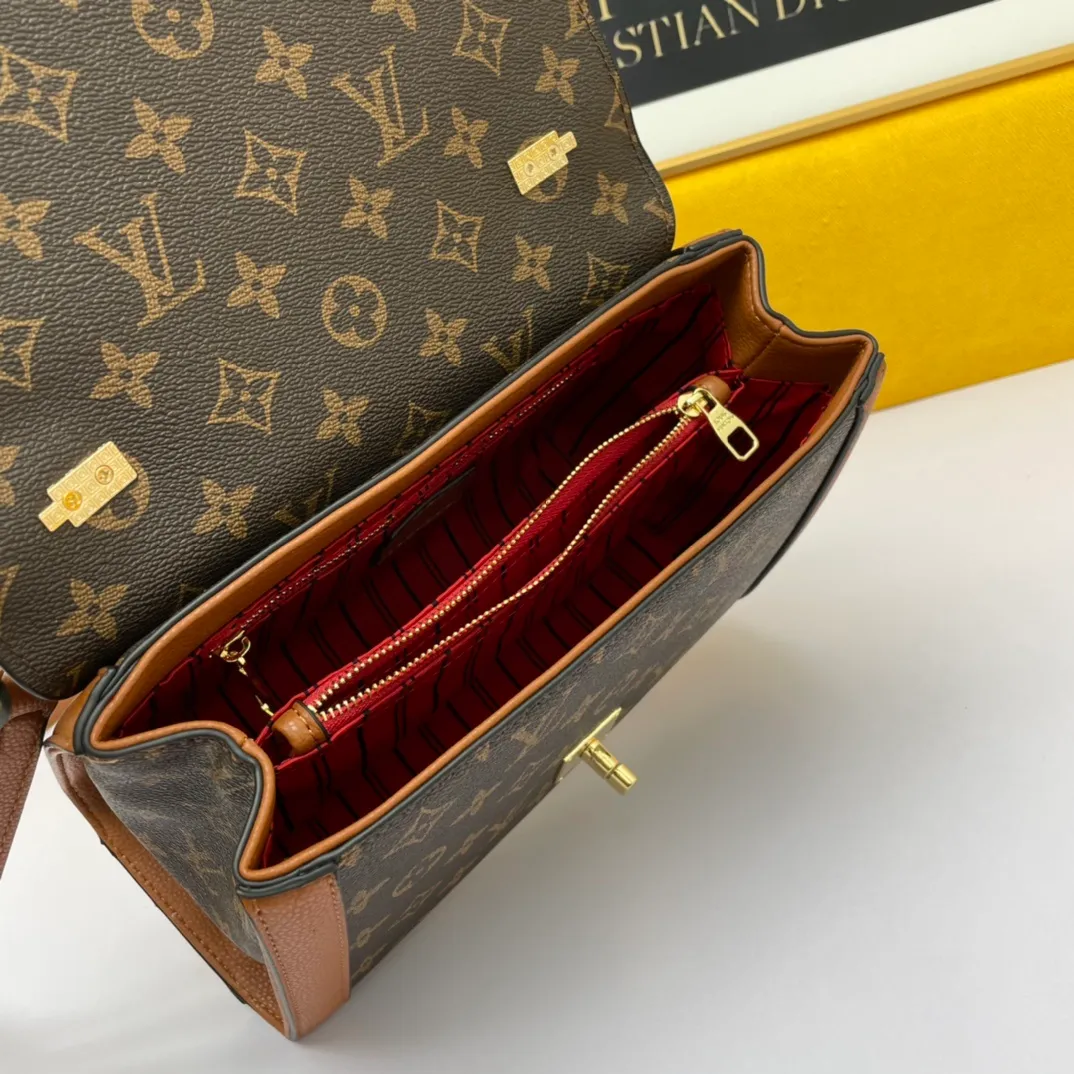 All categories Official website "Brand Women's Bags" Women's Bags 💙 LV 2022 official new LV patented cowhide crossbody bag wholesale 58002100 High quality Size: 26-18-8 CM