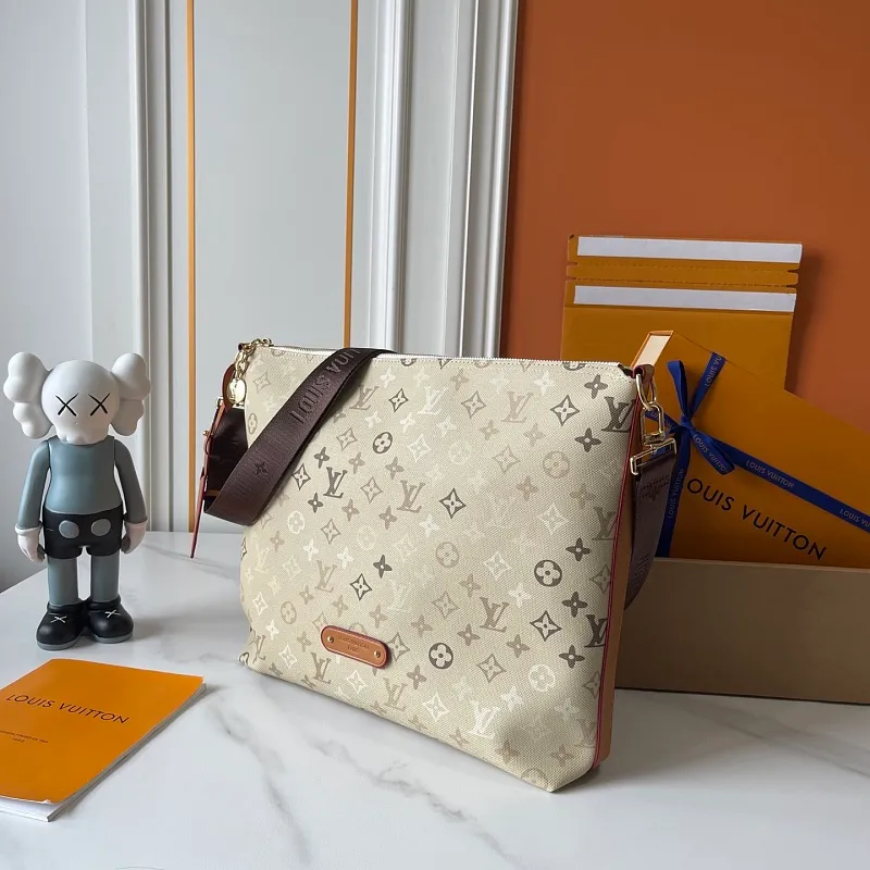 All Categories Official Website "Brand Women's Bags" Women's Bags 💙 LV LV 2026 New Crossbody Shoulder Bag