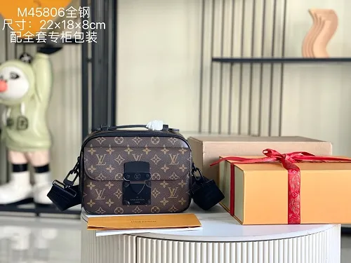All Categories 💚 Authentic Grade Bags 💚 LV 2026 New LV Top Replica Crossbody Shoulder Bag
