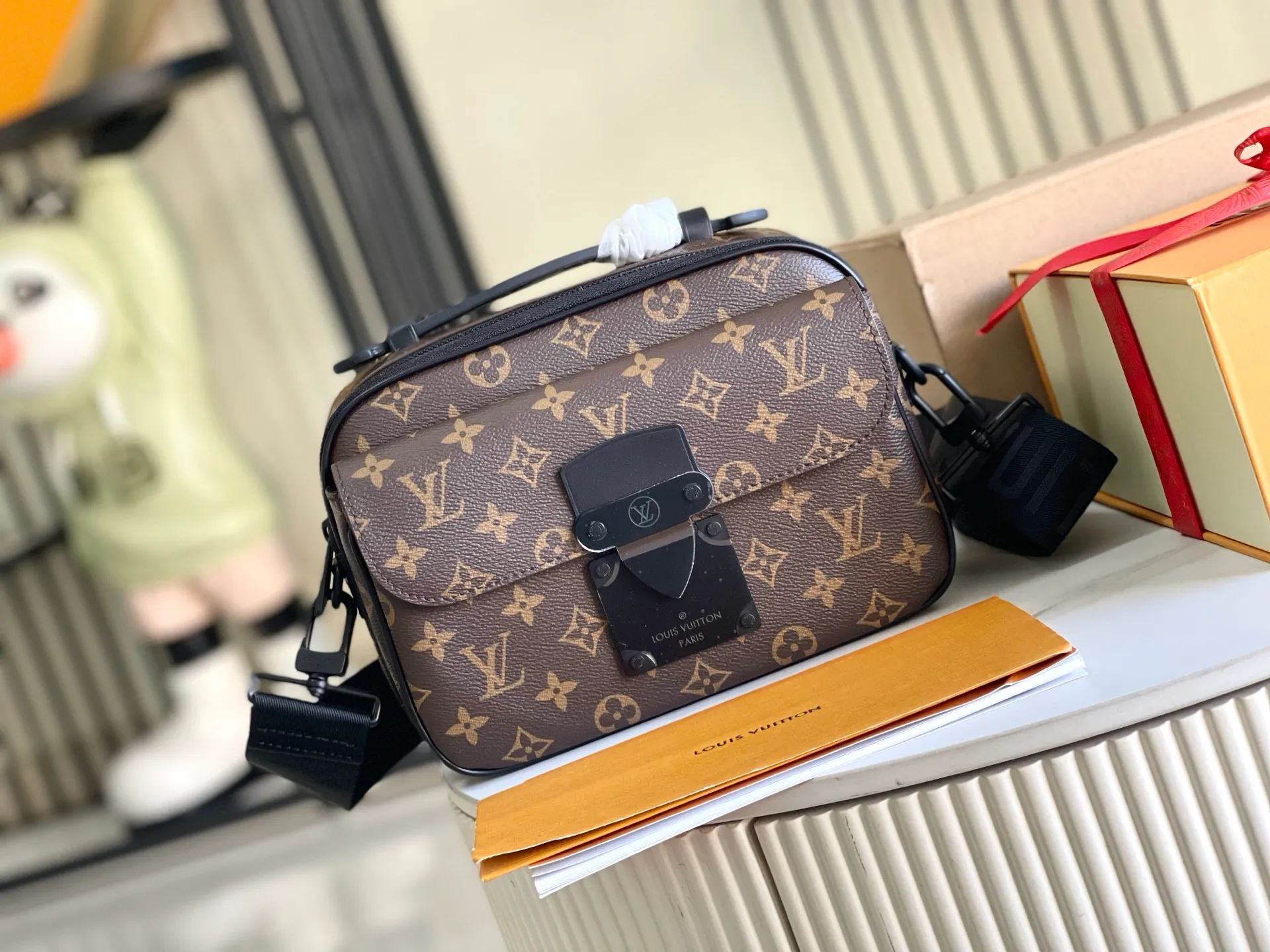 All Categories 💚 Authentic Grade Bags 💚 LV 2026 New LV Top Replica Crossbody Shoulder Bag