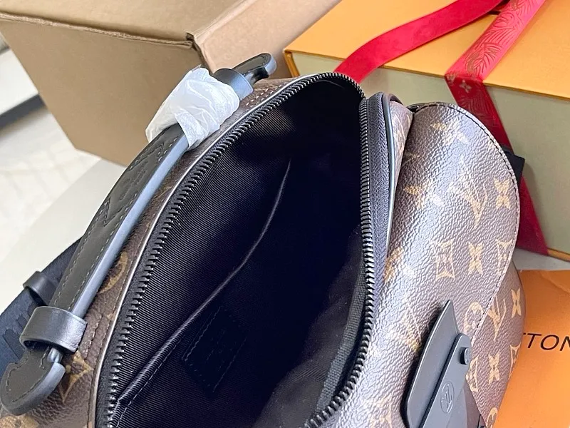 All Categories 💚 Authentic Grade Bags 💚 LV 2026 New LV Top Replica Crossbody Shoulder Bag
