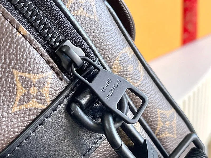 All Categories 💚 Authentic Grade Bags 💚 LV 2026 New LV Top Replica Crossbody Shoulder Bag