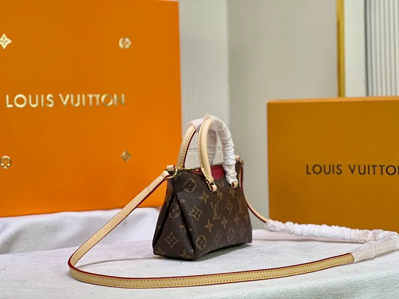 All categories Official website "Brand Women's Bags" Women's Bags 💙 LV 2022 official new LV crossbody bag wholesale 58001300 High quality Size: 16-11-7CM