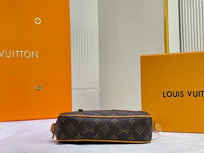 All categories Official website "Brand Women's Bags" Women's Bags 💙 LV replica LV, fine imitation LV bags, LV shoulder bags, 2023 official latest version LV crossbody bag, bag factory, original material, size: 22-6-11.5CM