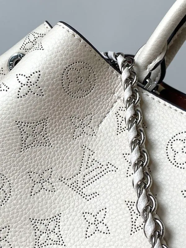 All categories Official website "Brand Women's Bags" Women's Bags 💙 LV 2026 new LV hand-held crossbody bag