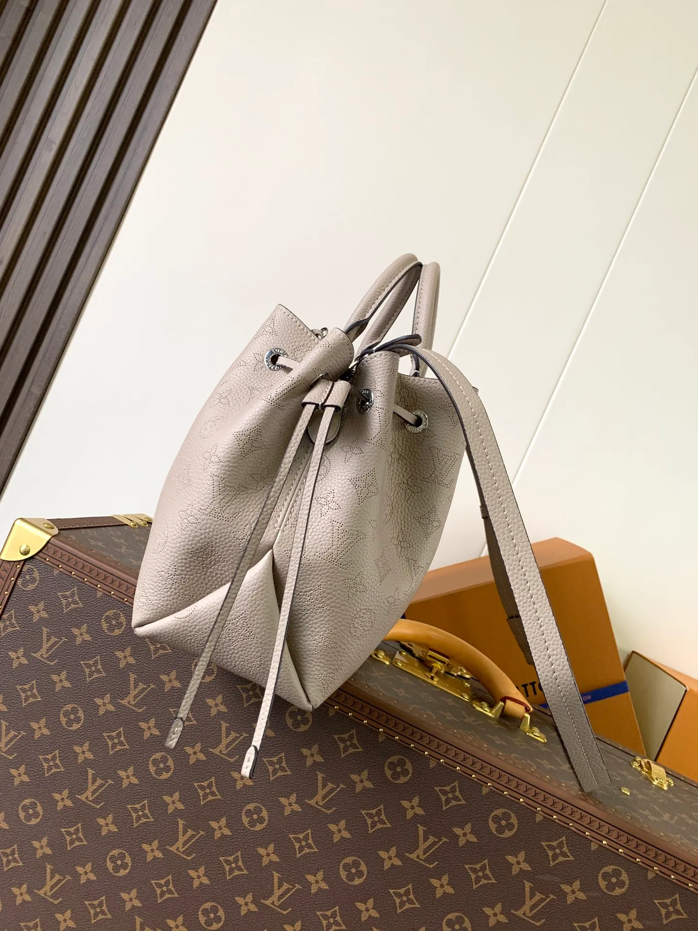 All categories Official website "Brand Women's Bags" Women's Bags 💙 LV 2026 new LV hand-held crossbody bag