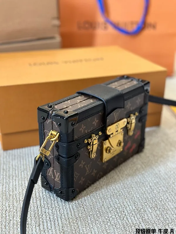 All Categories Official Website "Brand Women's Bags" Women's Bags 💙 LV 2025 New LV Crossbody Bag