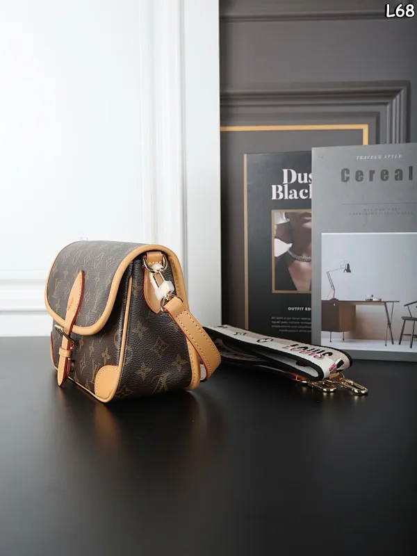 All Categories Official Website "Brand Women's Bags" Women's Bags 💙 LV 2025 New LV Crossbody Bag