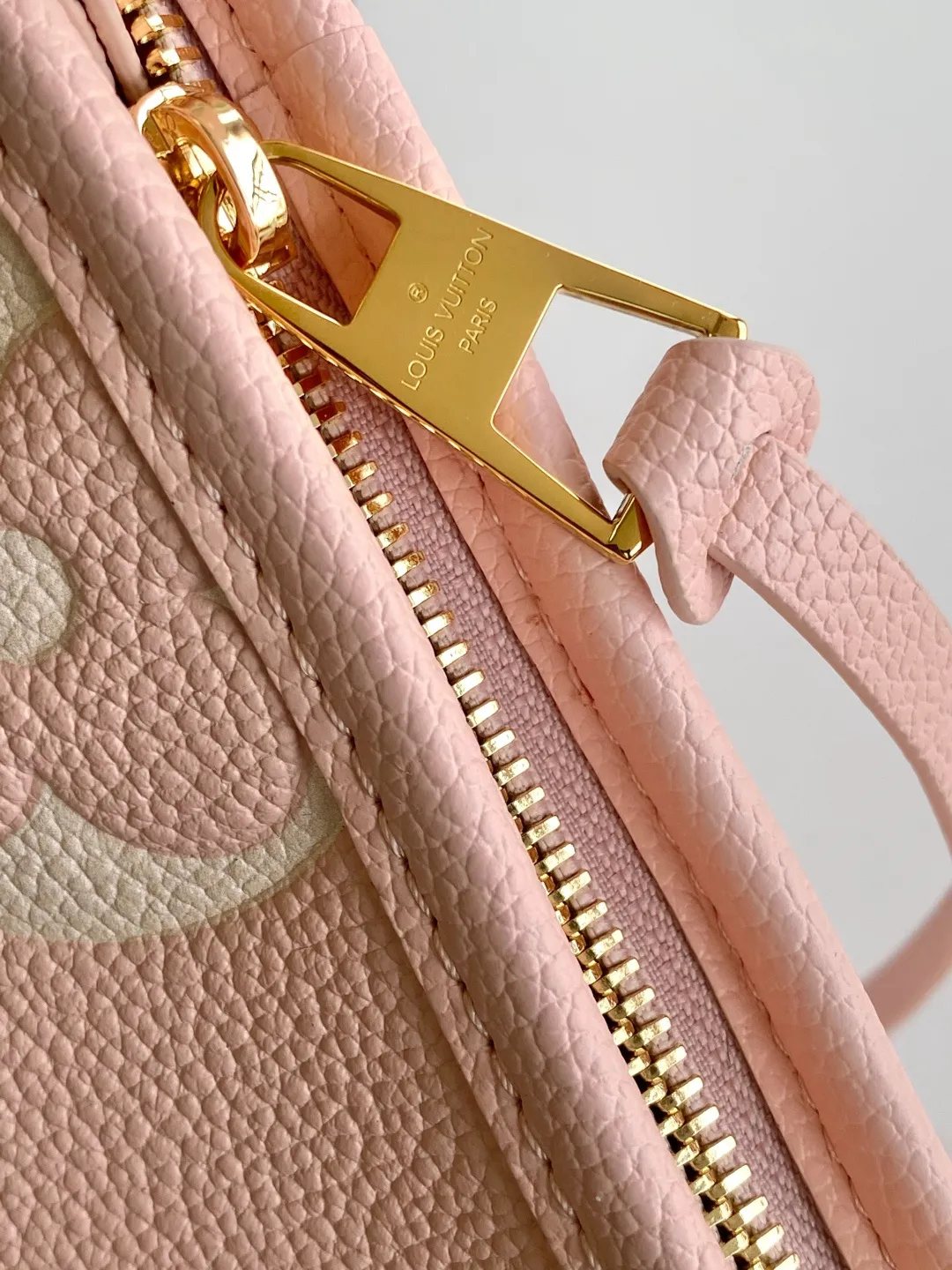 All Categories Official Website "Brand Women's Bags" Women's Bags 💙 LV 2026 New LV Underarm Bag