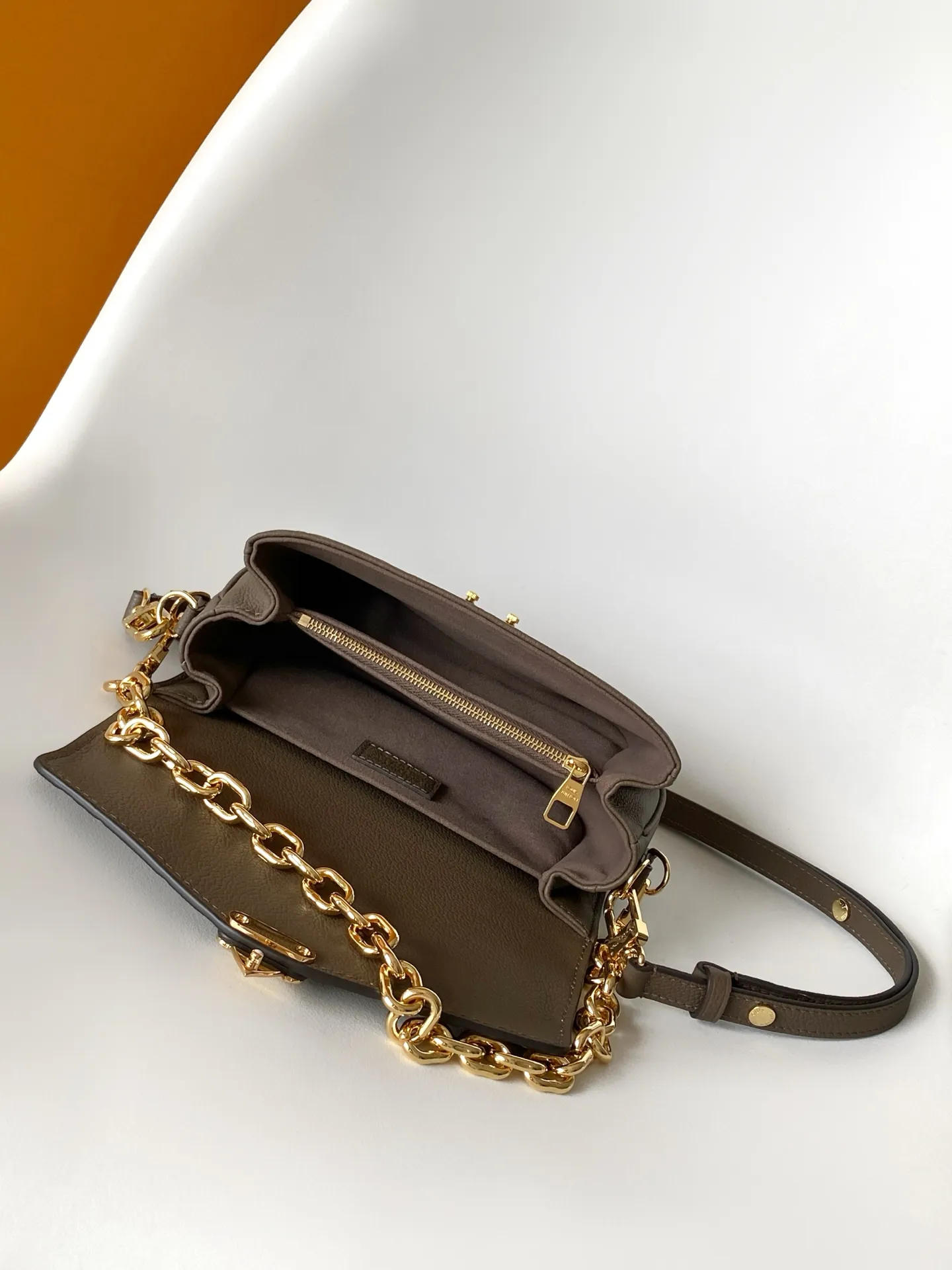 All Categories Official Website "Brand Women's Bags" Women's Bags 💙 LV 2026 New LV Crossbody Bag