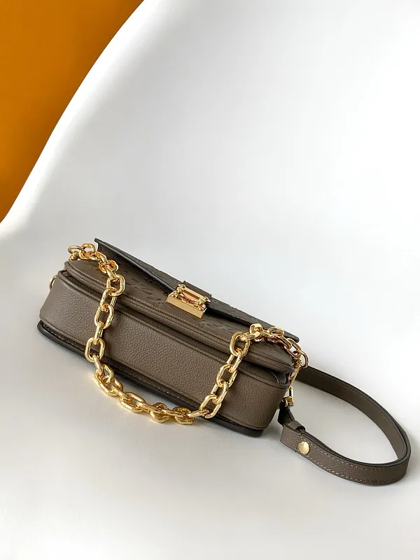 All Categories Official Website "Brand Women's Bags" Women's Bags 💙 LV 2026 New LV Crossbody Bag