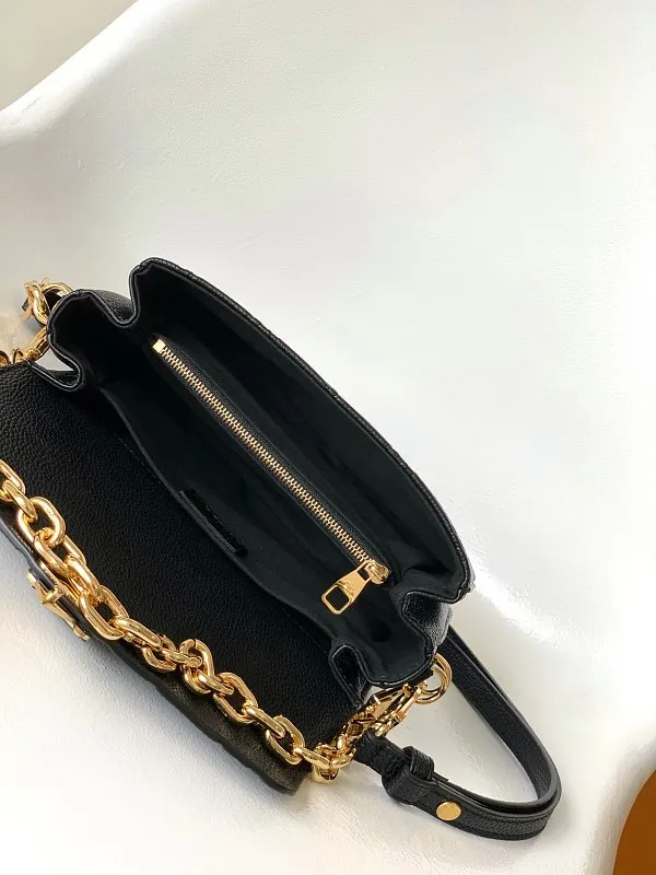 All Categories Official Website "Brand Women's Bags" Women's Bags 💙 LV 2026 New LV Crossbody Bag