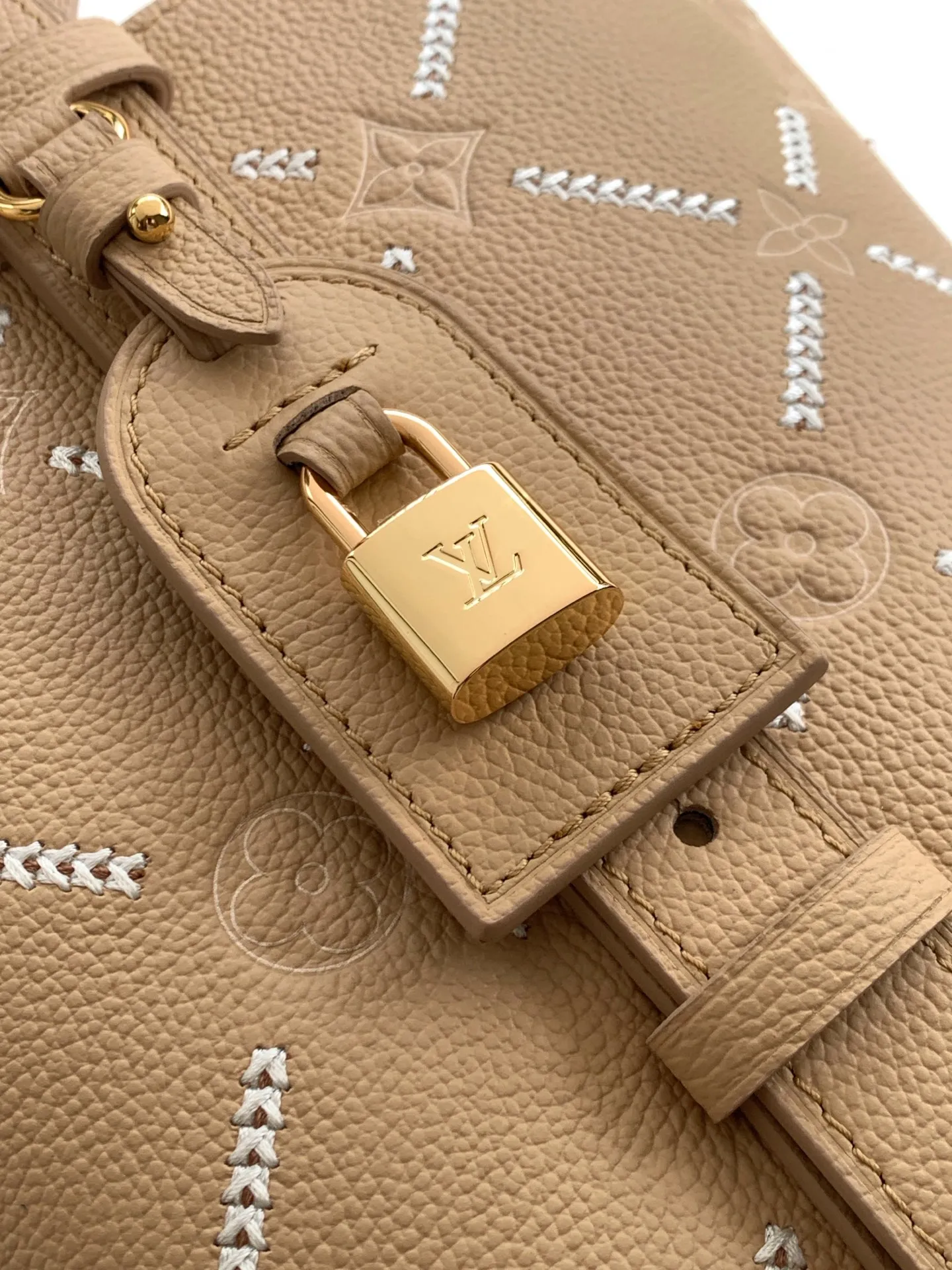 All Categories Official Website "Brand Women's Bags" Women's Bags 💙 LV 2026 New LV Crossbody Bag