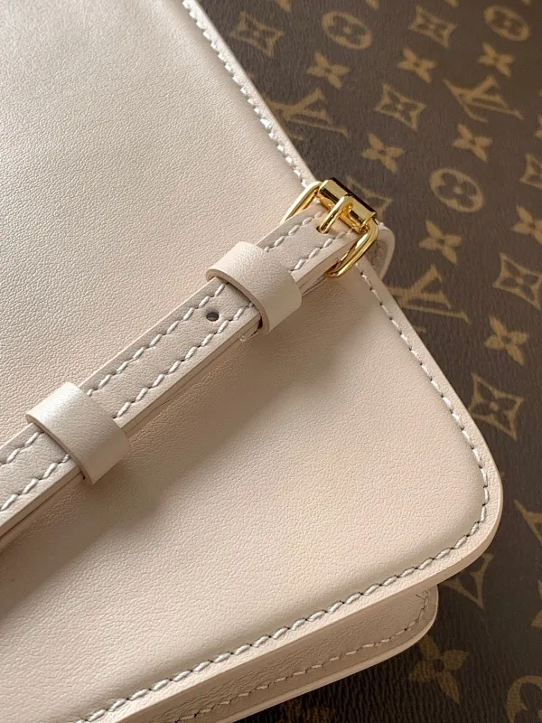 All Categories Official Website "Brand Women's Bags" Women's Bags 💙 LV 2025 New LV Crossbody Bag