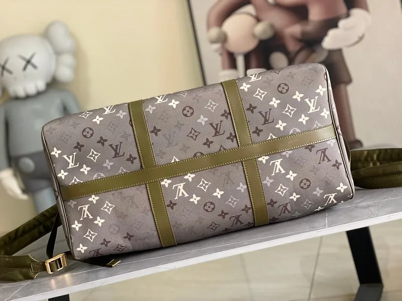 All categories 💚 Authentic bags 💚 LV LV new travel bag