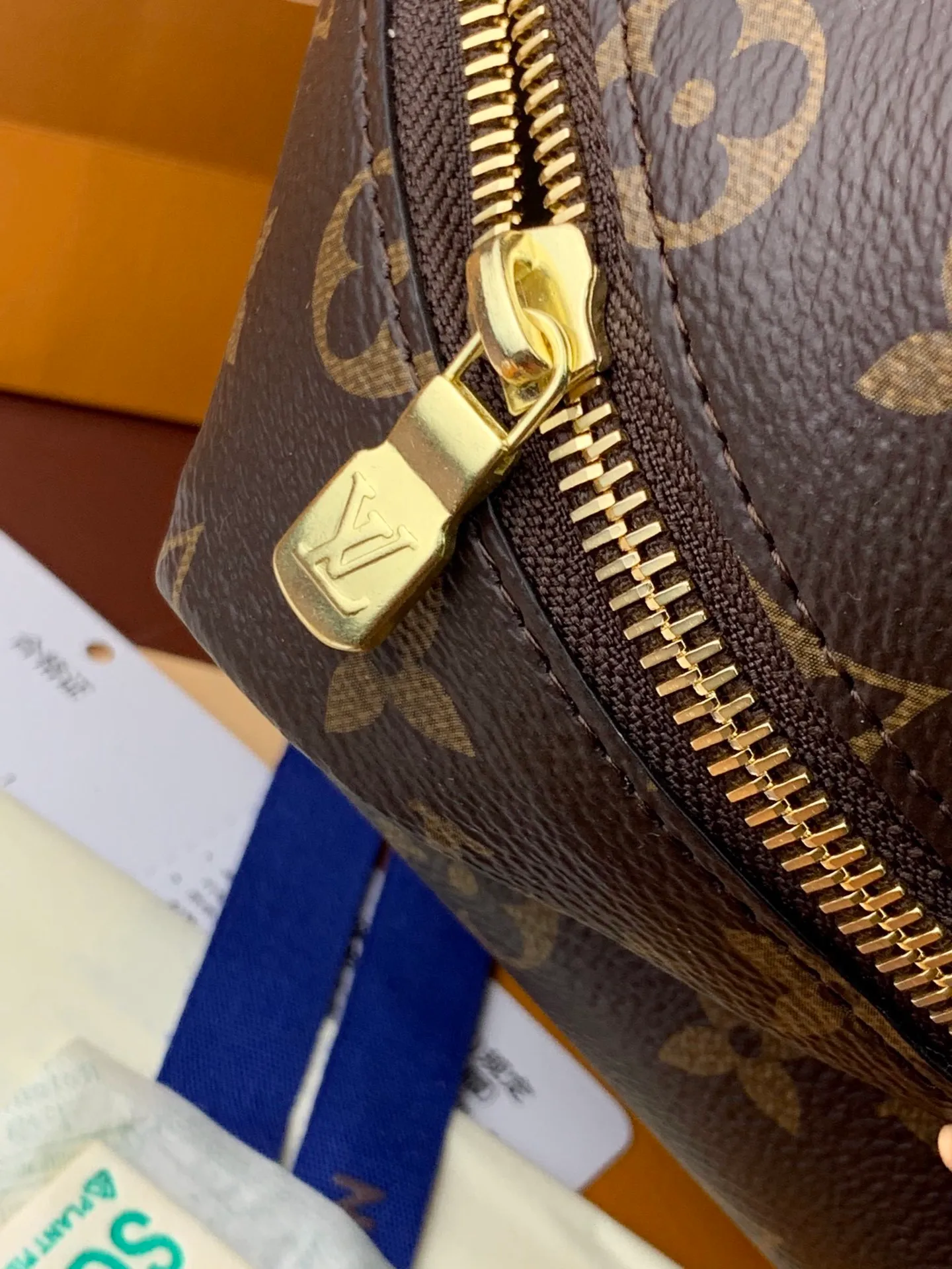 All categories Official website "Brand Women's Bags" Women's Bags 💙 LV 2025 new LV toiletry bag