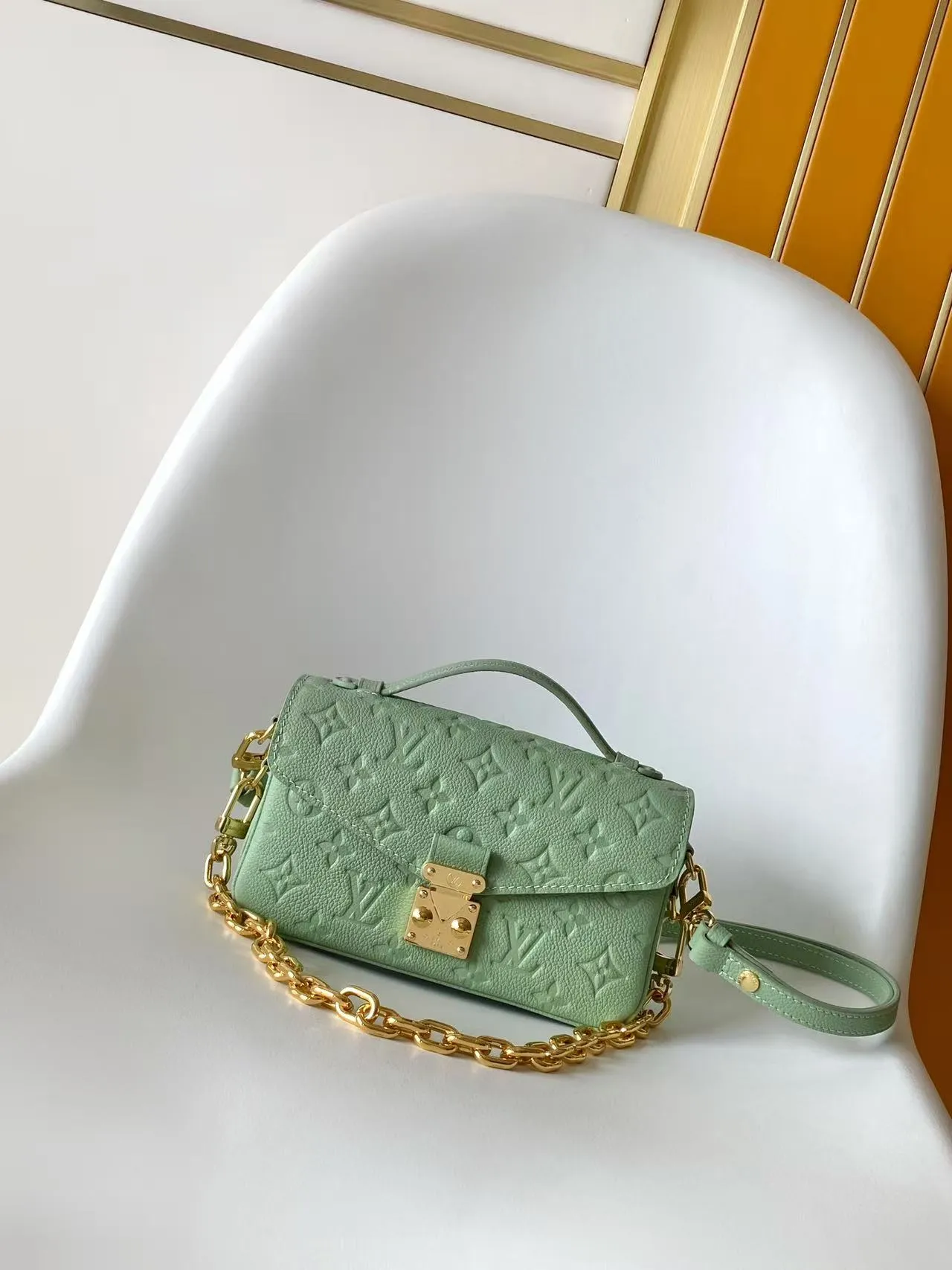 All categories Official website "Brand Women's Bags" Women's Bags 💙 LV LV2026 new crossbody bag