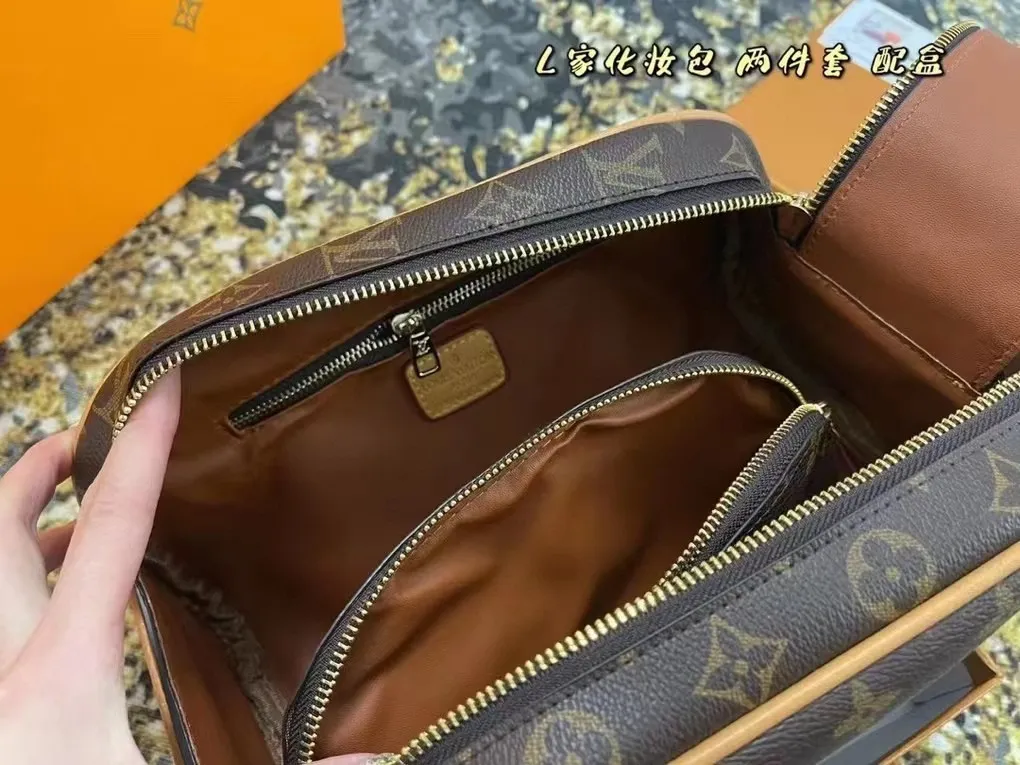 All categories Official website "Brand Women's Bags" Women's Bags 💙 LV fine imitation LV, high imitation LV bags, LV handbags, 2023 official latest version LV cosmetic bag, LV bag factory, recommended bags, size: 27-14-15.5CM
