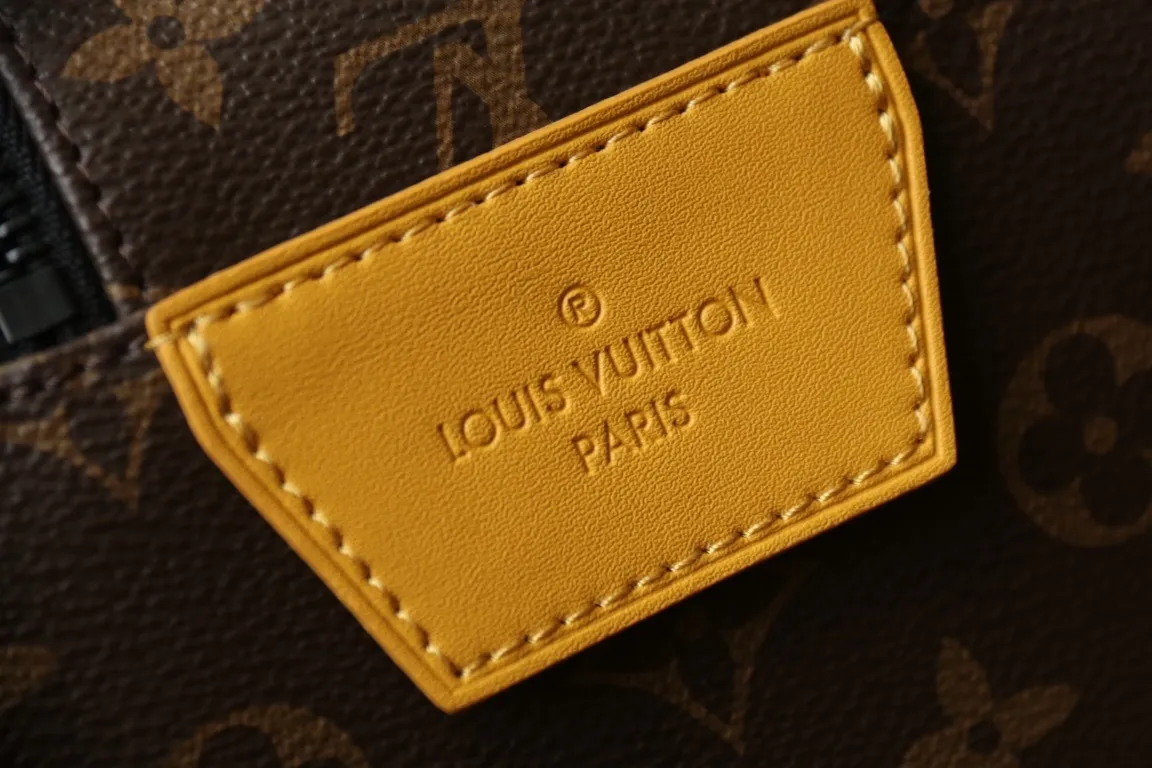 All Categories Official Website "Brand Women's Bags" Women's Bags 💙 LV 2024 New LV Cosmetic Bag