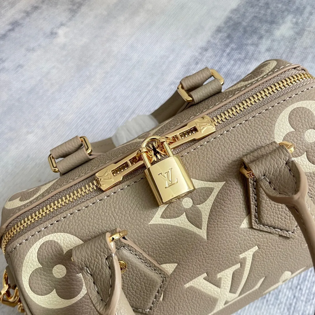 All Categories Official Website "Brand Women's Bags" Women's Bags 💙 LV 2025 New LV Crossbody Bag