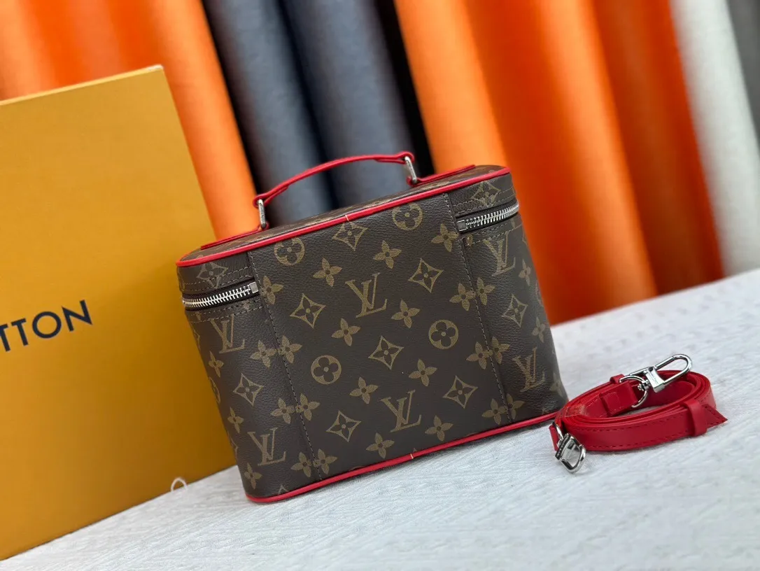 All Categories Official Website "Brand Women's Bags" Women's Bags 💙 LV 2024 New LV Cosmetic Bag