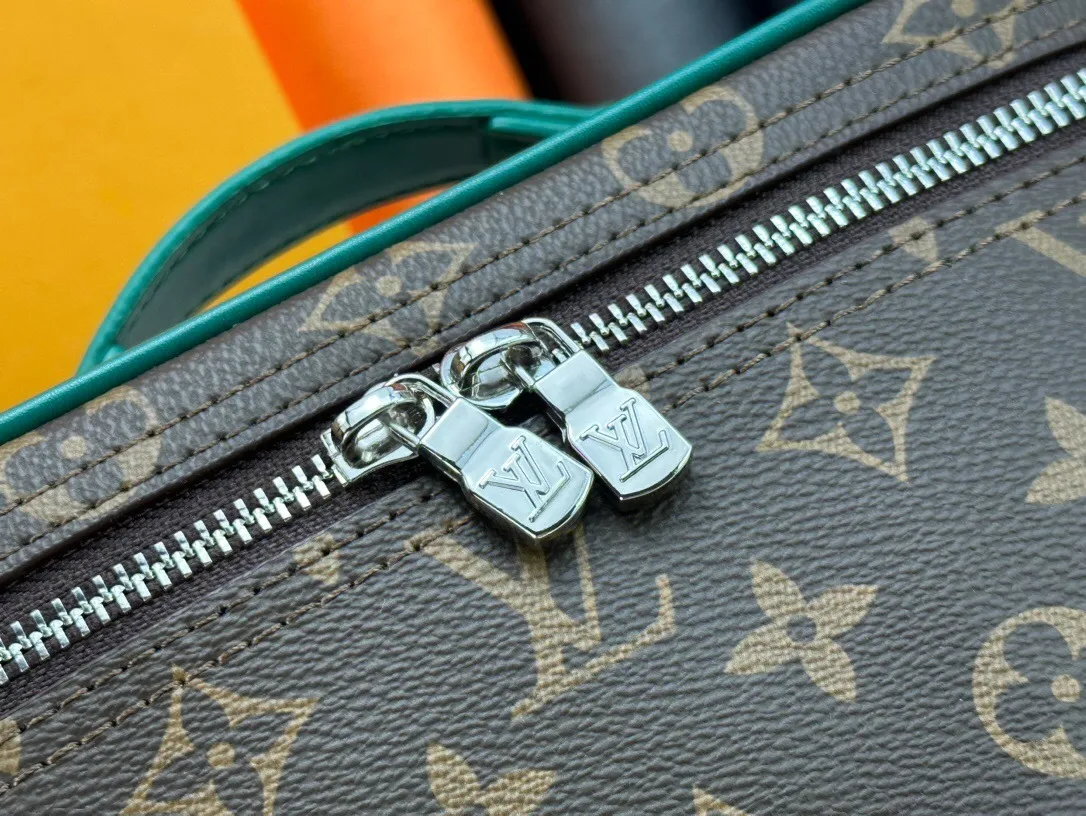 All Categories Official Website "Brand Women's Bags" Women's Bags 💙 LV 2024 New LV Cosmetic Bag