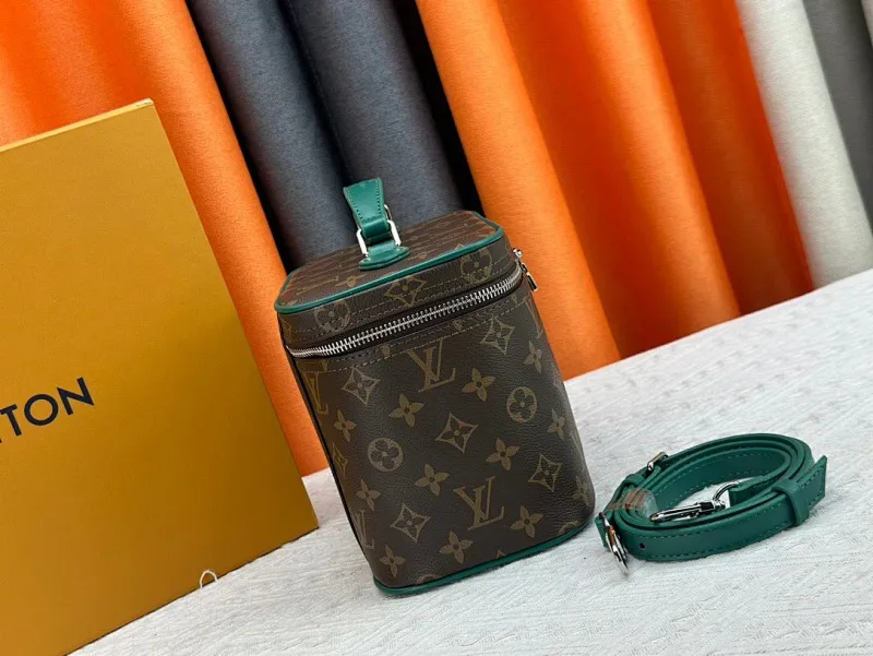 All Categories Official Website "Brand Women's Bags" Women's Bags 💙 LV 2024 New LV Cosmetic Bag
