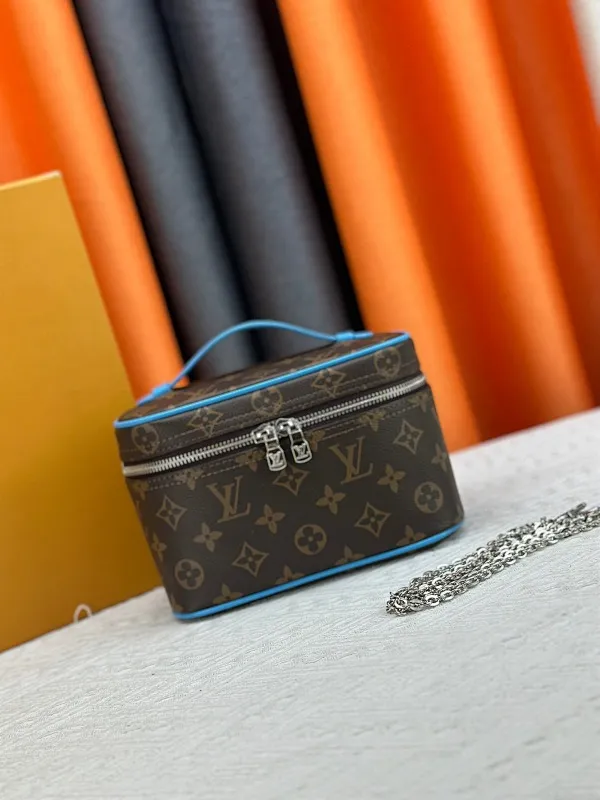 All Categories Official Website "Brand Women's Bags" Women's Bags 💙 LV 2024 New LV Cosmetic Bag