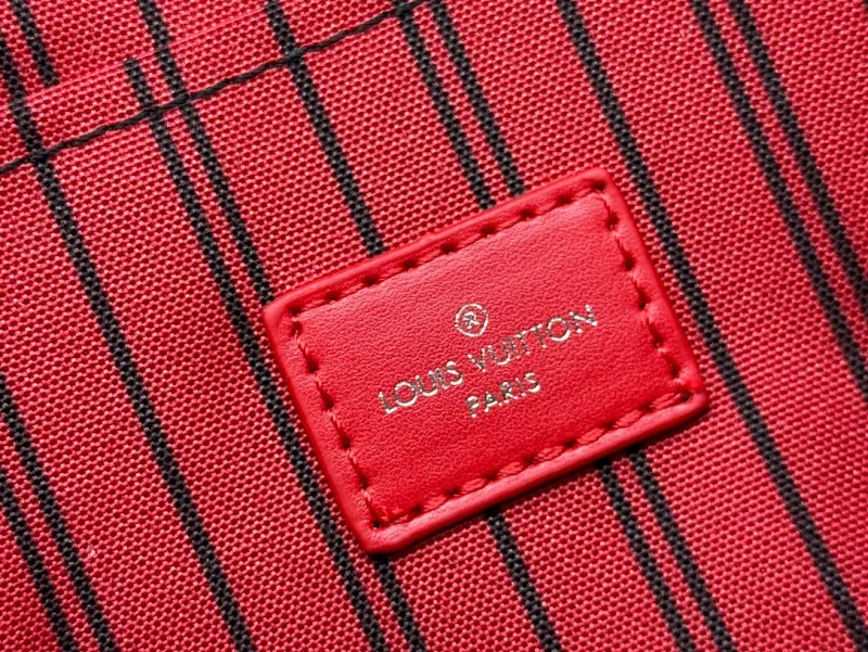 All Categories Official Website "Brand Women's Bags" Women's Bags 💙 LV 2024 New LV Cosmetic Bag