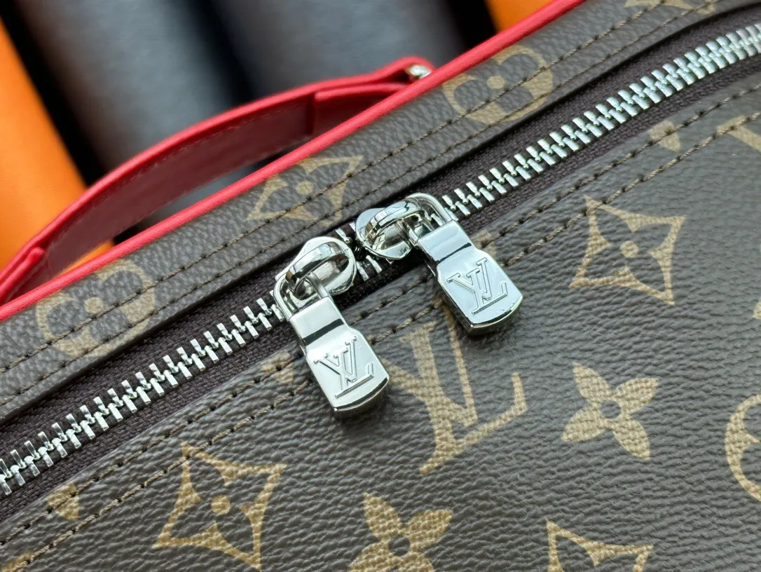 All Categories Official Website "Brand Women's Bags" Women's Bags 💙 LV 2024 New LV Cosmetic Bag