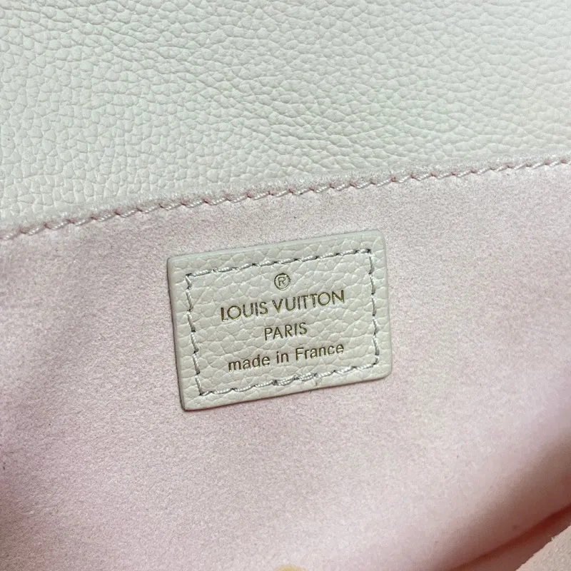 All Categories Official Website "Brand Women's Bags" Women's Bags 💙 LV 2025 New LV Crossbody Bag