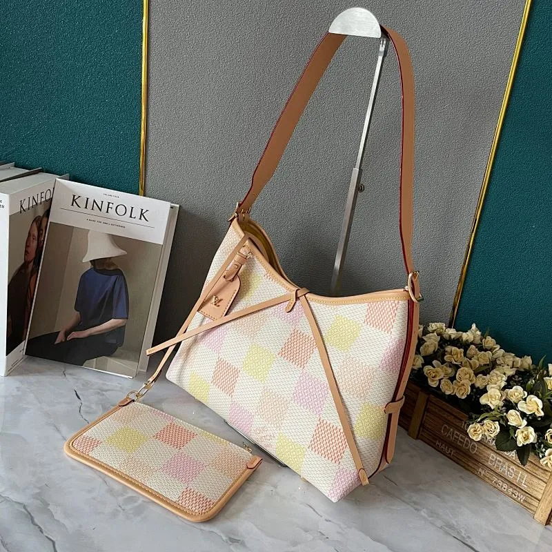 All Categories Official Website "Brand Women's Bags" Women's Bags 💙 LV 2024 New LV Crossbody Bag