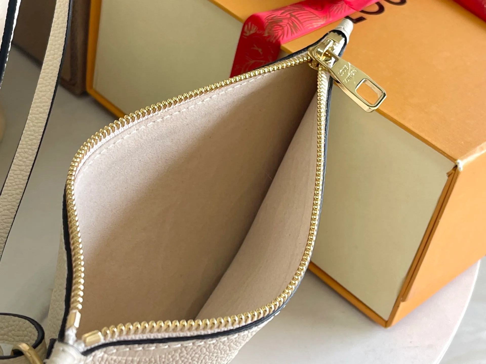 All categories 💚 Authentic bags 💚 LV 2026 new LV top replica hand shoulder bag