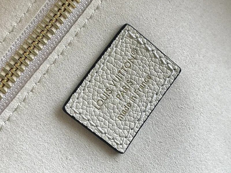 All categories 💚 Authentic bags 💚 LV 2026 new LV top replica hand shoulder bag
