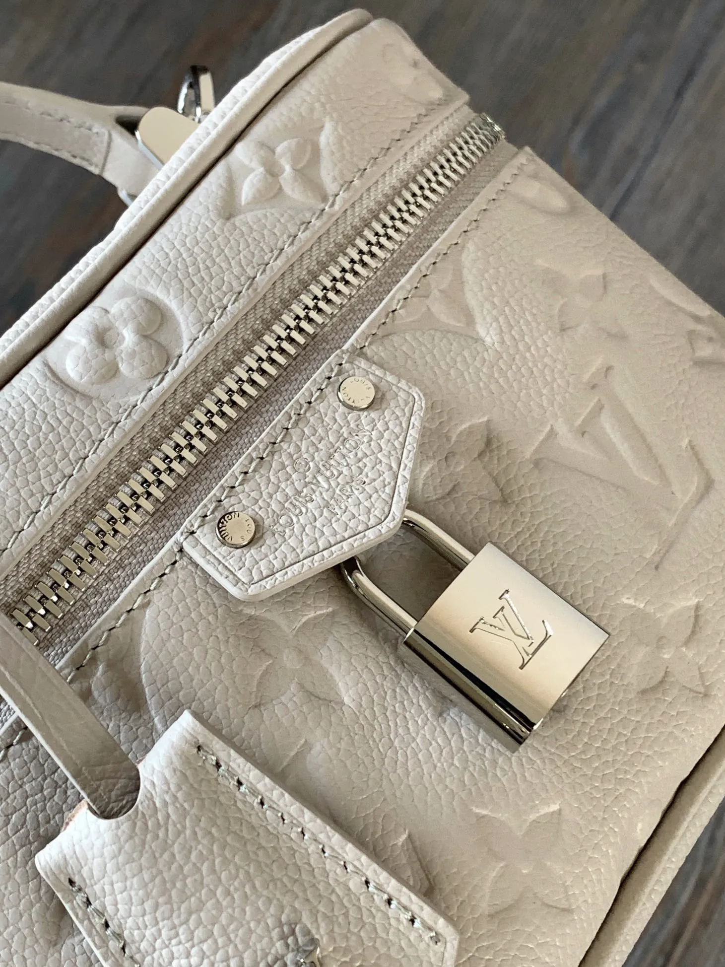 All Categories Official Website "Brand Women's Bags" Women's Bags 💙 LV 2026 Official Website New LV Crossbody Bag