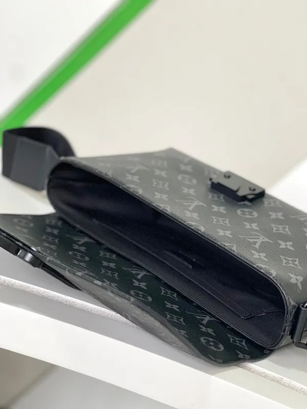 All Categories Official Website "Brand Women's Bags" Women's Bags 💙 LV 2026 New LV Crossbody Bag