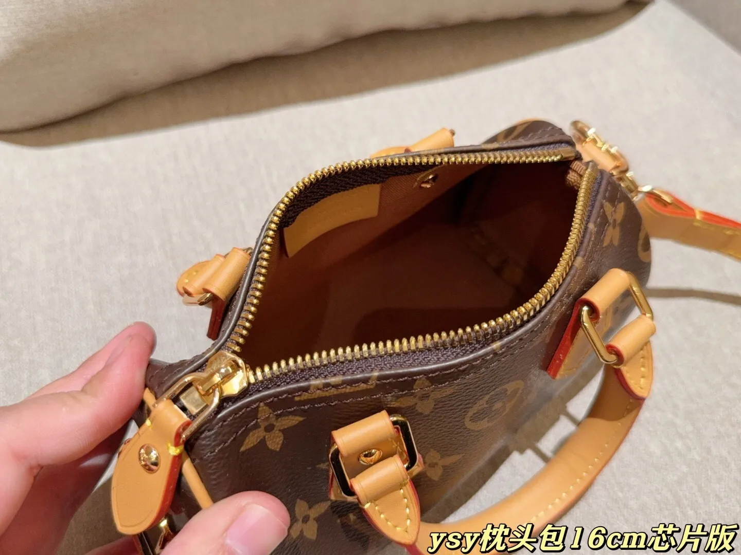 All Categories Official Website "Brand Women's Bags" Women's Bags 💙 LV 2025 New LV Crossbody Bag