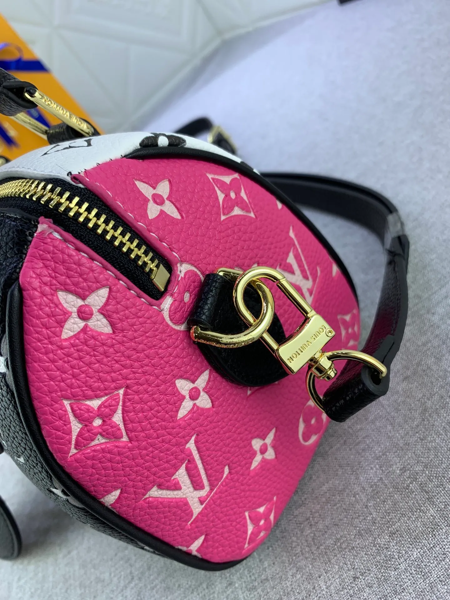 All categories Official website "Brand Women's Bags" Women's Bags 💙 LV replica LV, fine imitation LV bags, LV shoulder bags, 2023 official latest version LV pillow bag, bag factory, original material, size: 20.5-13.5-12CM