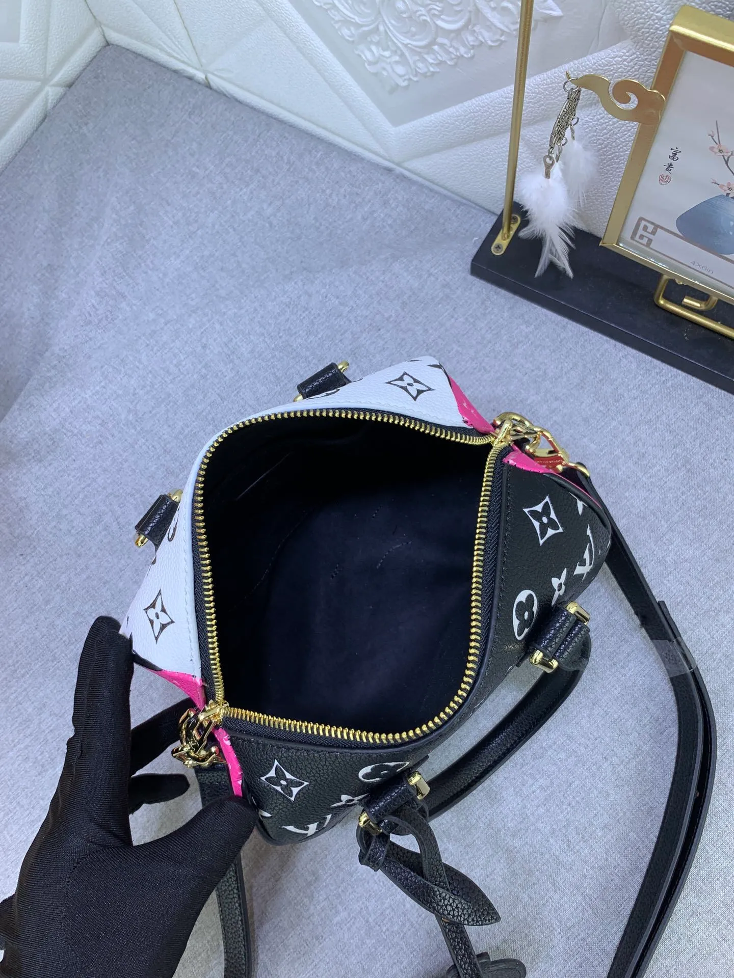 All categories Official website "Brand Women's Bags" Women's Bags 💙 LV replica LV, fine imitation LV bags, LV shoulder bags, 2023 official latest version LV pillow bag, bag factory, original material, size: 20.5-13.5-12CM