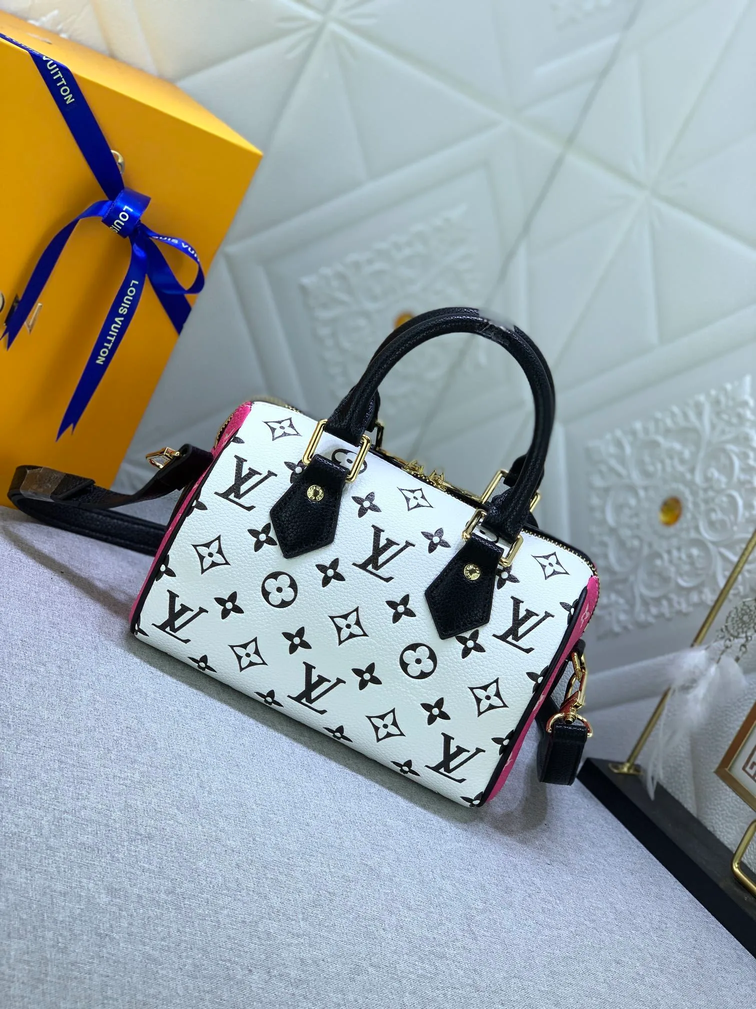 All categories Official website "Brand Women's Bags" Women's Bags 💙 LV replica LV, fine imitation LV bags, LV shoulder bags, 2023 official latest version LV pillow bag, bag factory, original material, size: 20.5-13.5-12CM