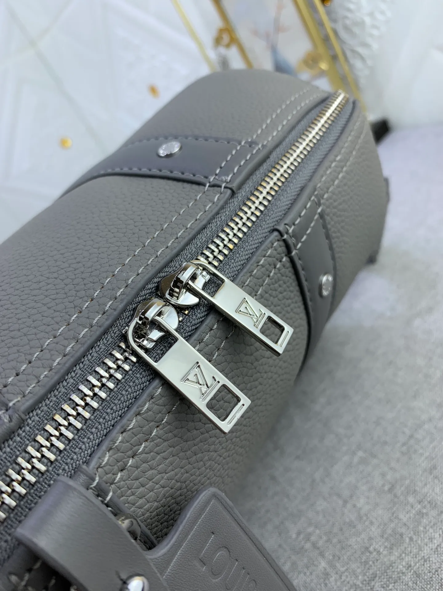 All categories Official website "Brand Women's Bags" Women's Bags 💙 LV replica LV, fine imitation LV bags, LV handbags, 2023 official latest version LV cowhide leather travel bag, bag factory, original material, size: 27-17-13CM