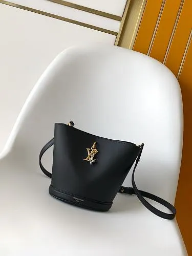 All Categories Official Website "Brand Women's Bags" Women's Bags 💙 LV 2026 Official Website New LV Crossbody Bag