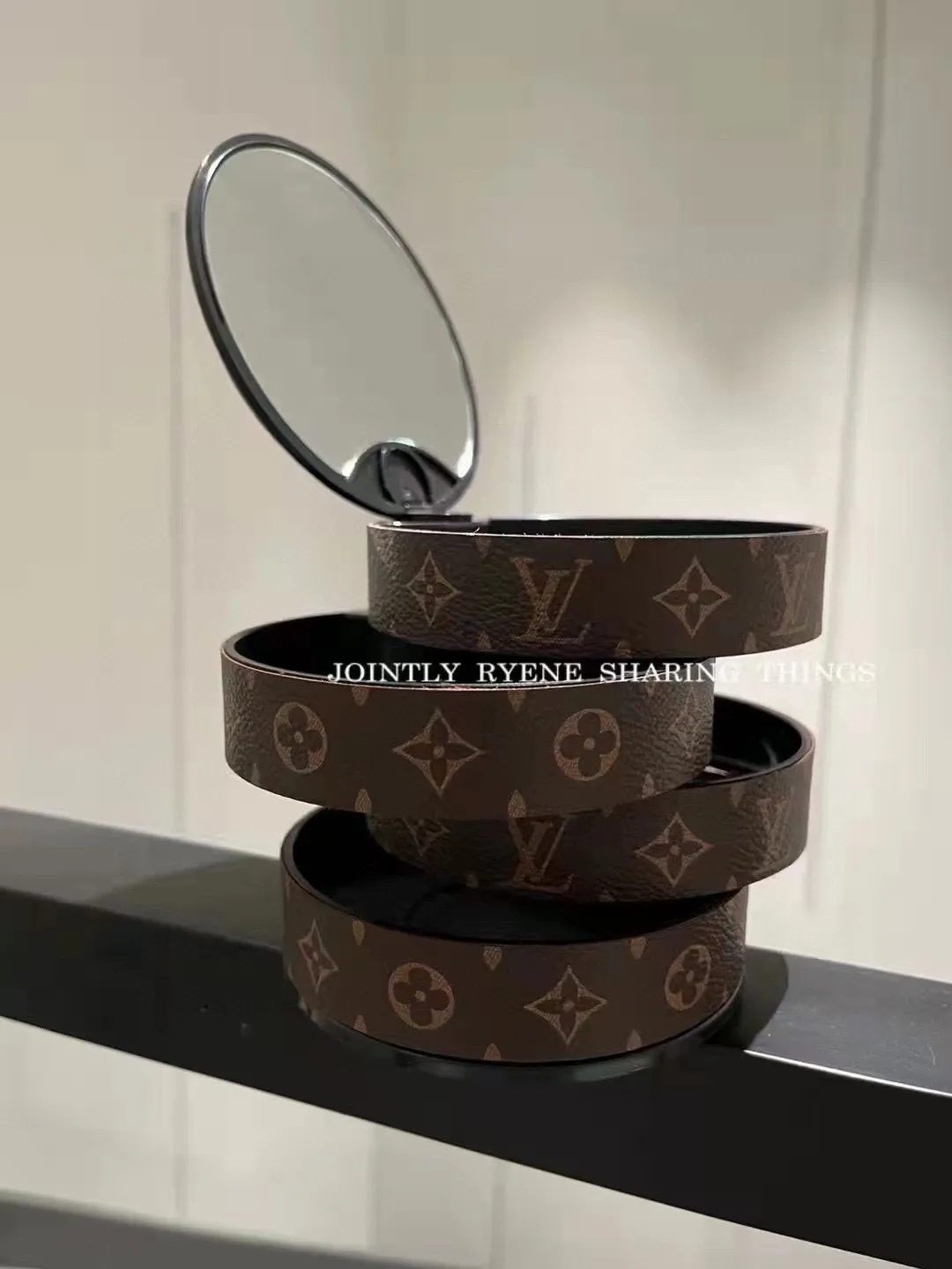 All categories Official website "Brand Women's Bags" Women's Bags 💙 LV 2022 Official New LV Jewelry Storage Box Wholesale 58001500 High Quality Size: 10-10CM