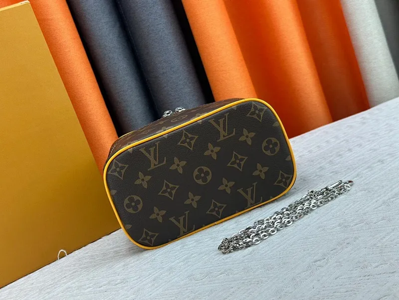 All Categories Official Website "Brand Women's Bags" Women's Bags 💙 LV 2024 New LV Cosmetic Bag