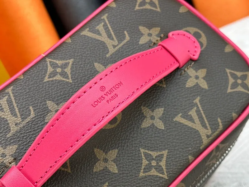 All Categories Official Website "Brand Women's Bags" Women's Bags 💙 LV 2024 New LV Cosmetic Bag