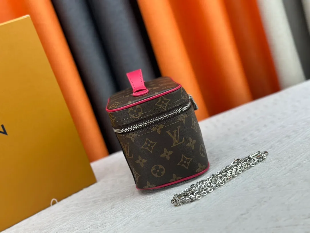 All Categories Official Website "Brand Women's Bags" Women's Bags 💙 LV 2024 New LV Cosmetic Bag