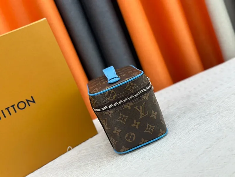 All Categories Official Website "Brand Women's Bags" Women's Bags 💙 LV 2024 New LV Cosmetic Bag